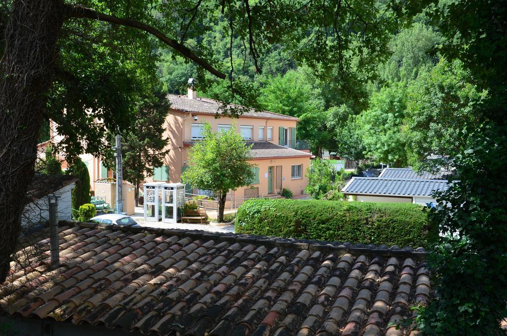 Camping Hotel Les Rives Du Loup Tourrettes-sur-Loup Exteriér fotografie