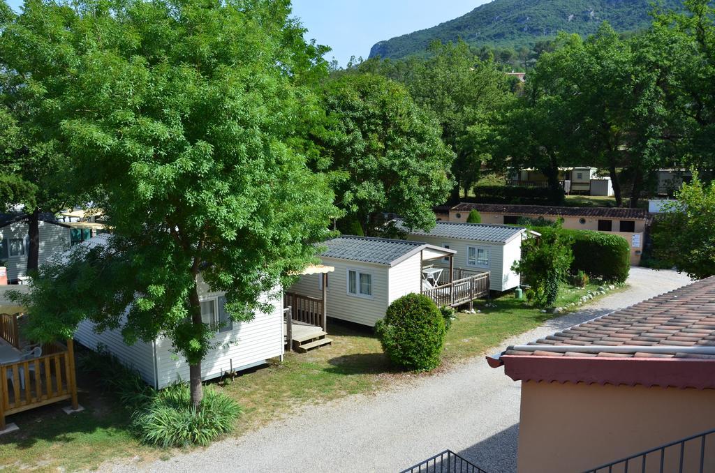 Camping Hotel Les Rives Du Loup Tourrettes-sur-Loup Exteriér fotografie